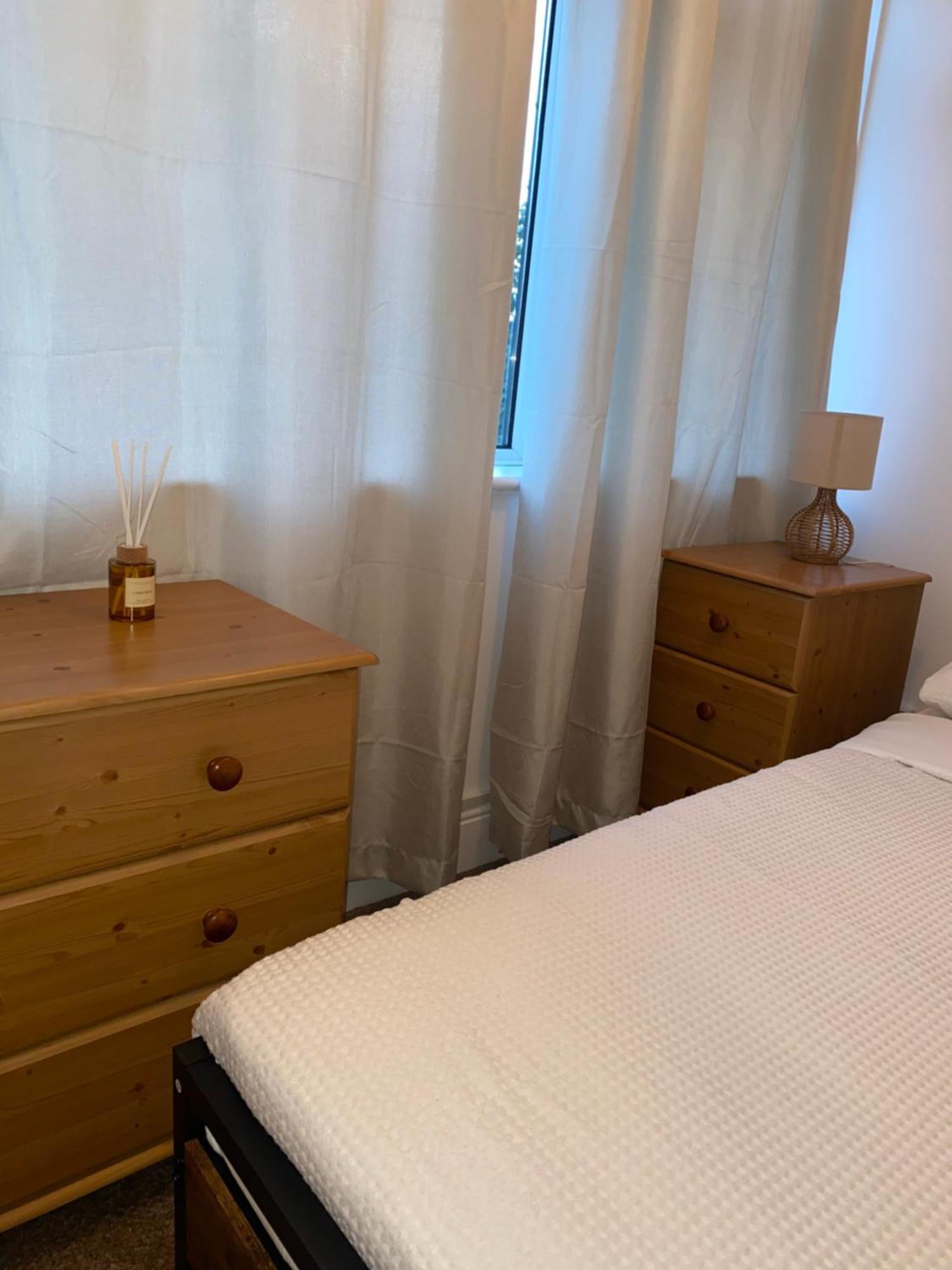 Appartamento Spacious 2 Bedroom Flat Close To Gatwick Airport